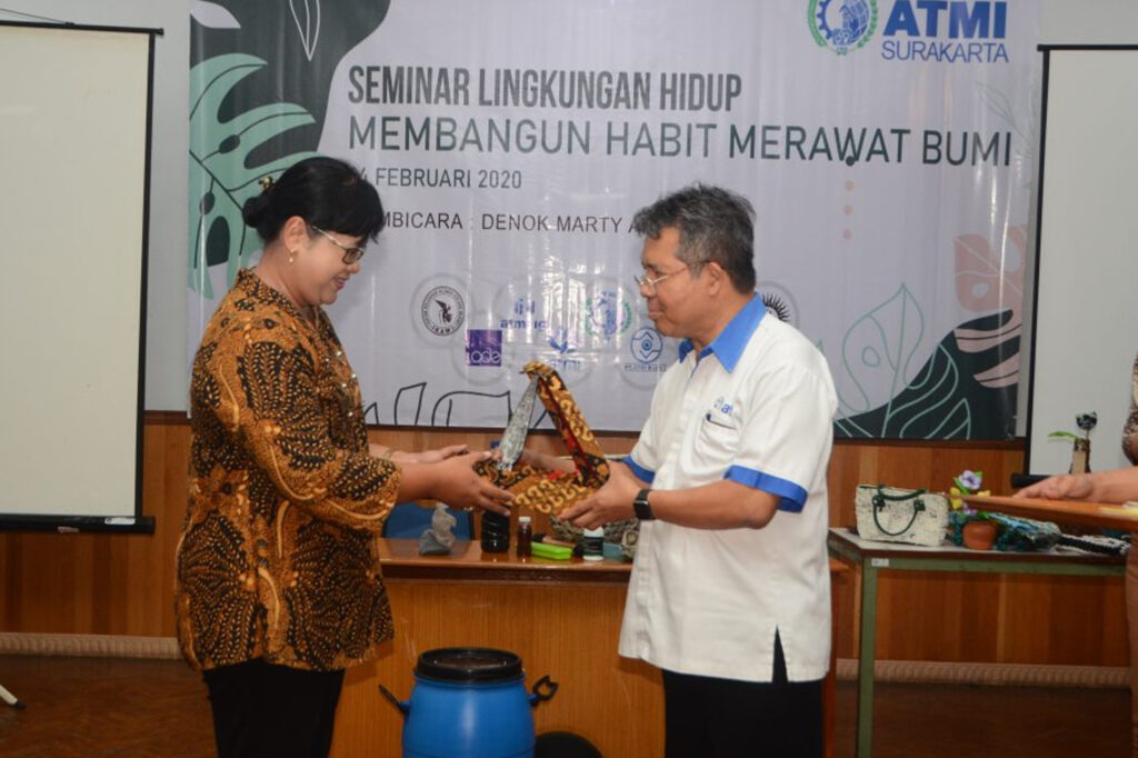 Seminar Lingkungan Hidup