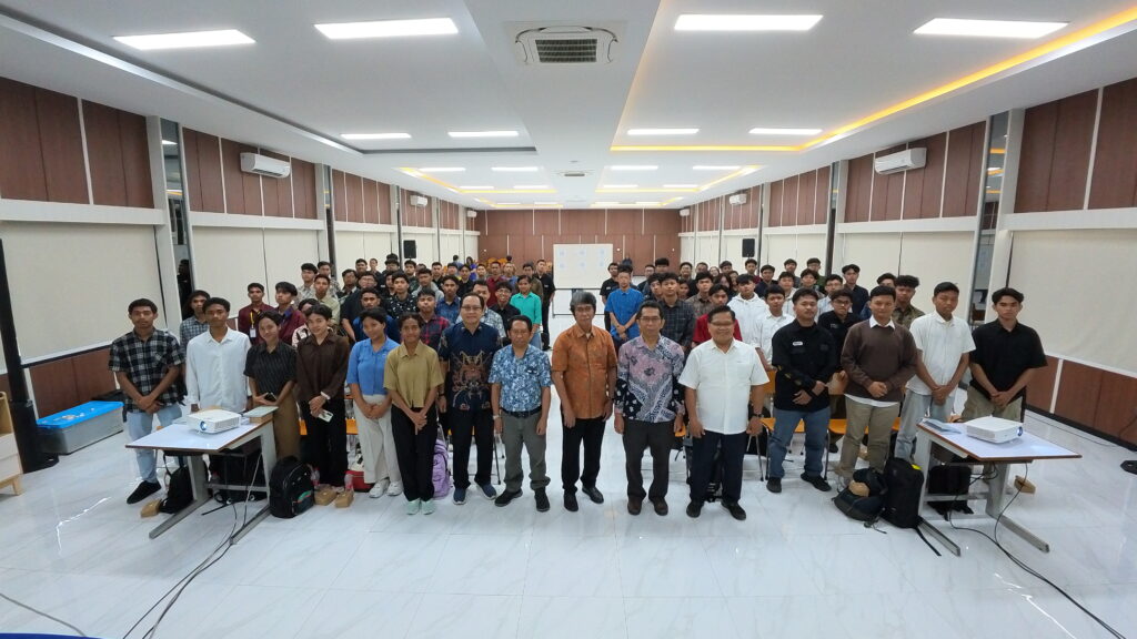 Seminar Pengabdian Masyarakat “Membangun Kesadaran Energi Bersih”